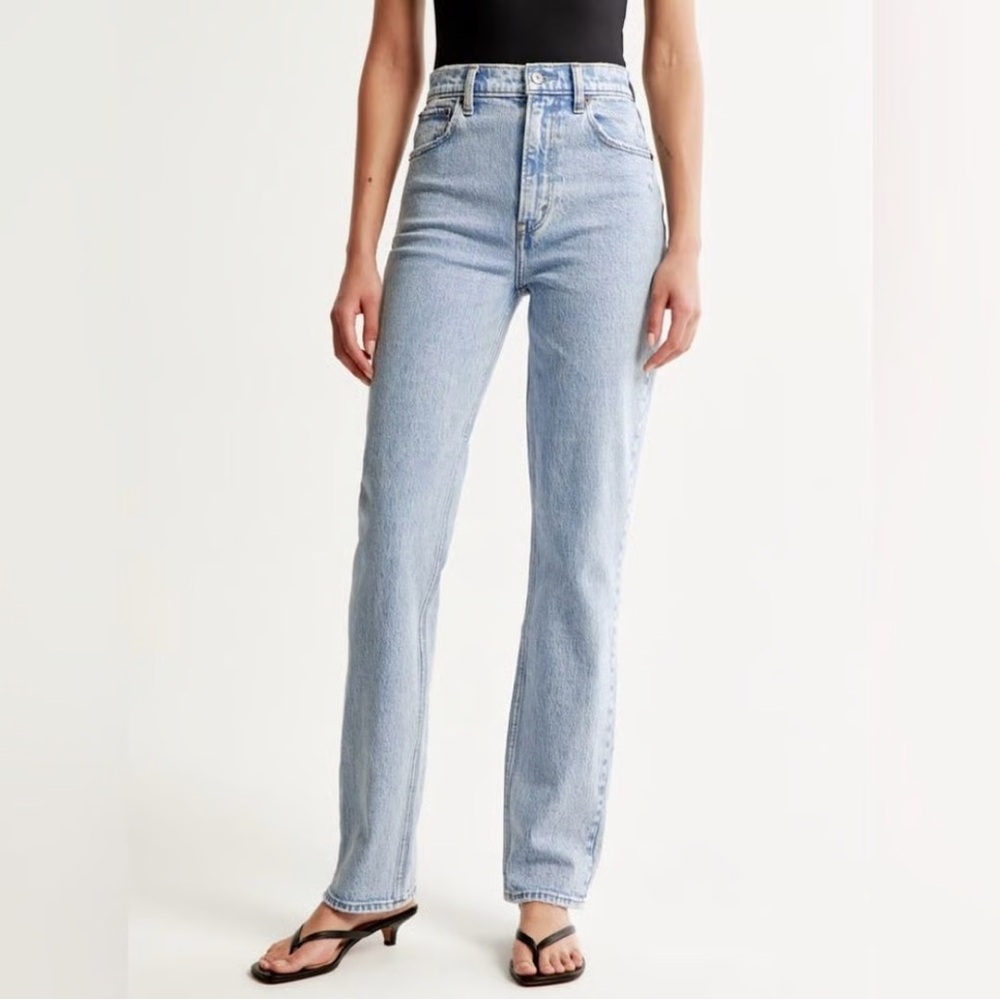 Abercrombie & Fitch Ultra High Rise 90s Straight Jean Blue Light Wash 10s 30 A&F